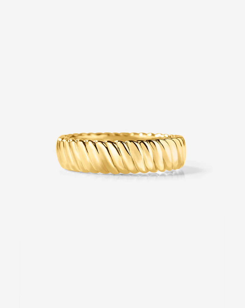 Wavy Gold Ring